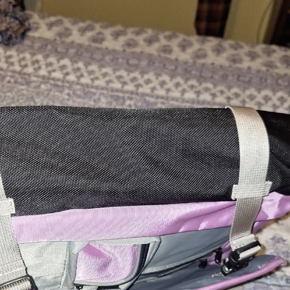 Victorinox Purple and Gray Messenger Bag/Computer Bag - Picture 12 of 12